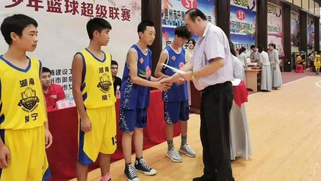 有哪些篮球战术训练的应用程序可以帮助我进步?_0